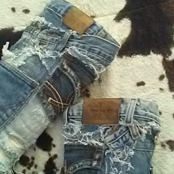 Distressed denim knee high boots - Picture 4 of 4